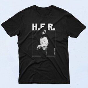 Her Standing Graphic Band T-Shirt Vintage Rock Tee 78